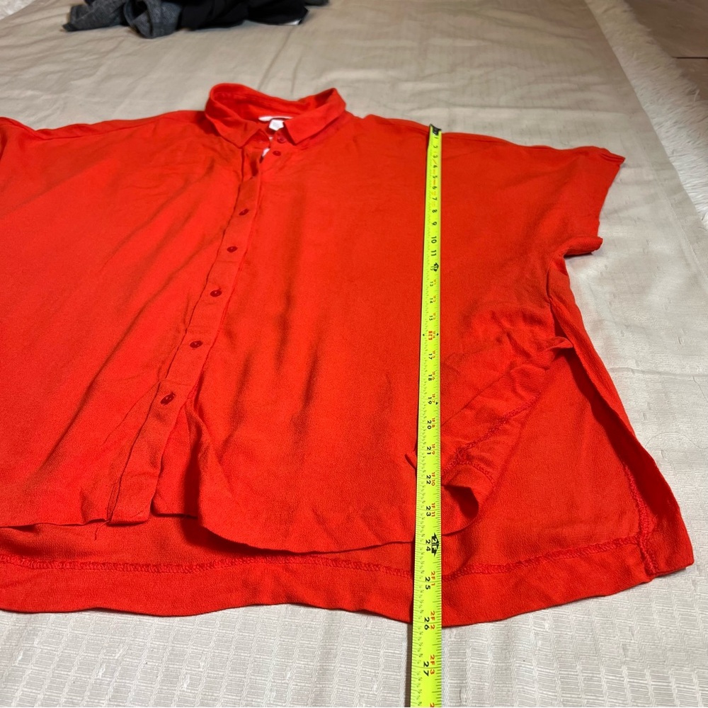 H&M Red button down blouse Short Sleeve Side Slits NWT Us Size 12 office casual - Picture 9 of 11